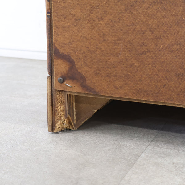 ステンドグラスのブックビューロー