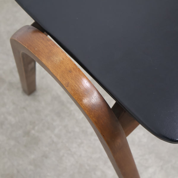 秋田木工「剣持勇」デザインのヴィンテージスツール No.1