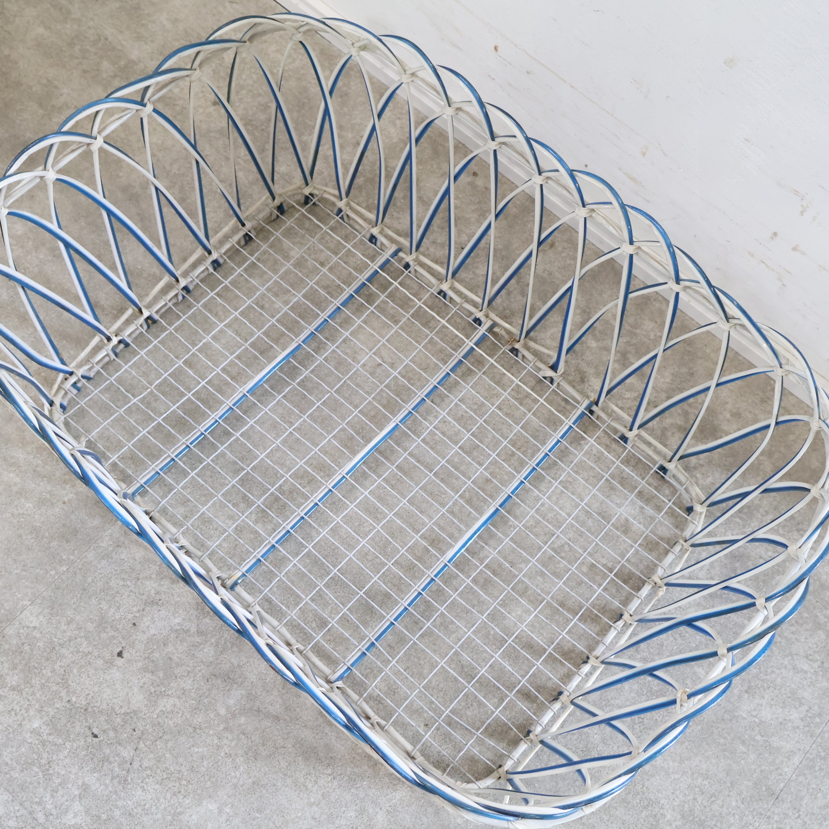 レトロなワイヤーバスケット – バナルオンラインショップ（BANUL）の
