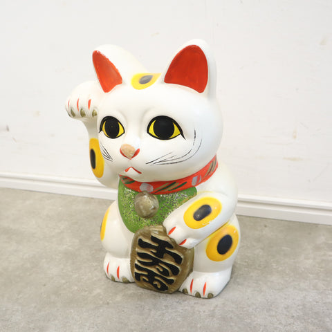 招き猫の貯金箱