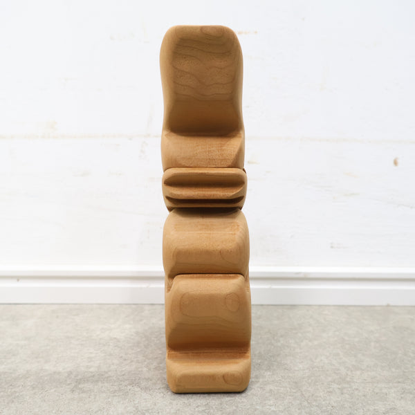 ウサギモチーフの木製パズル