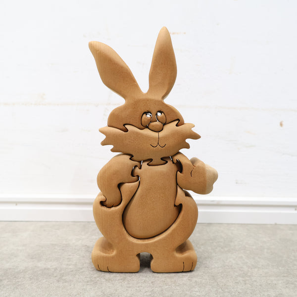 ウサギモチーフの木製パズル