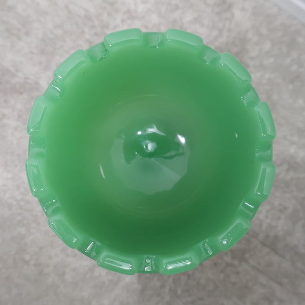 ミルクガラスの灰皿