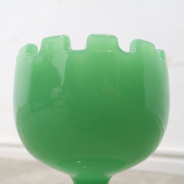 ミルクガラスの灰皿