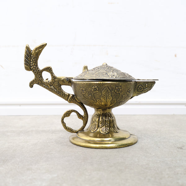 イタリア製ザマック素材のオイルランプ風小物入れ