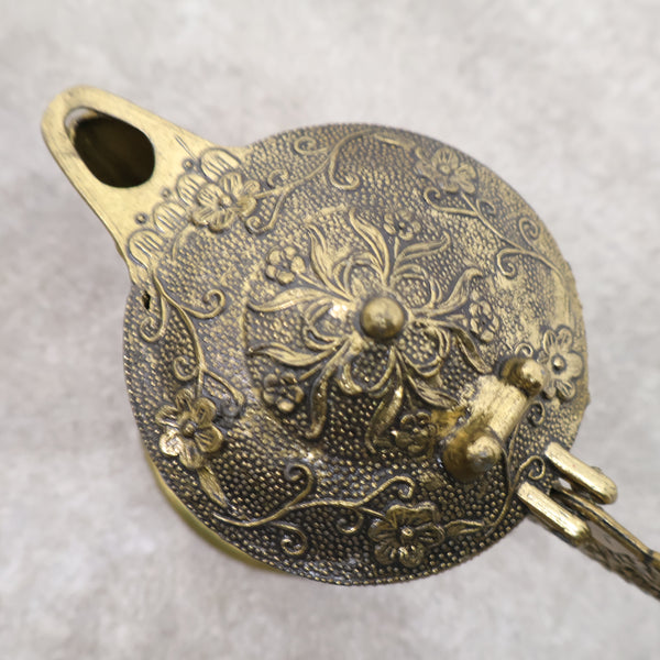 イタリア製ザマック素材のオイルランプ風小物入れ