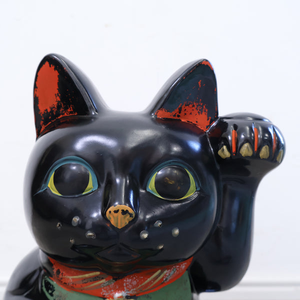 黒い招き猫の貯金箱