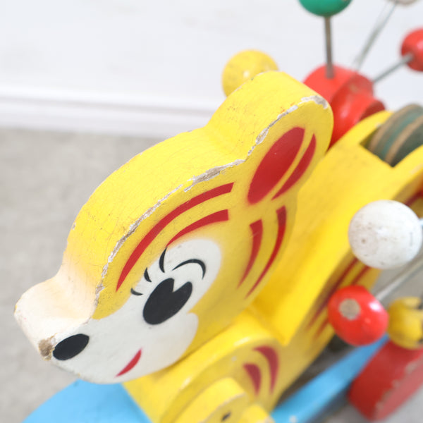 愛らしいリスの木製プルトイ・引き車