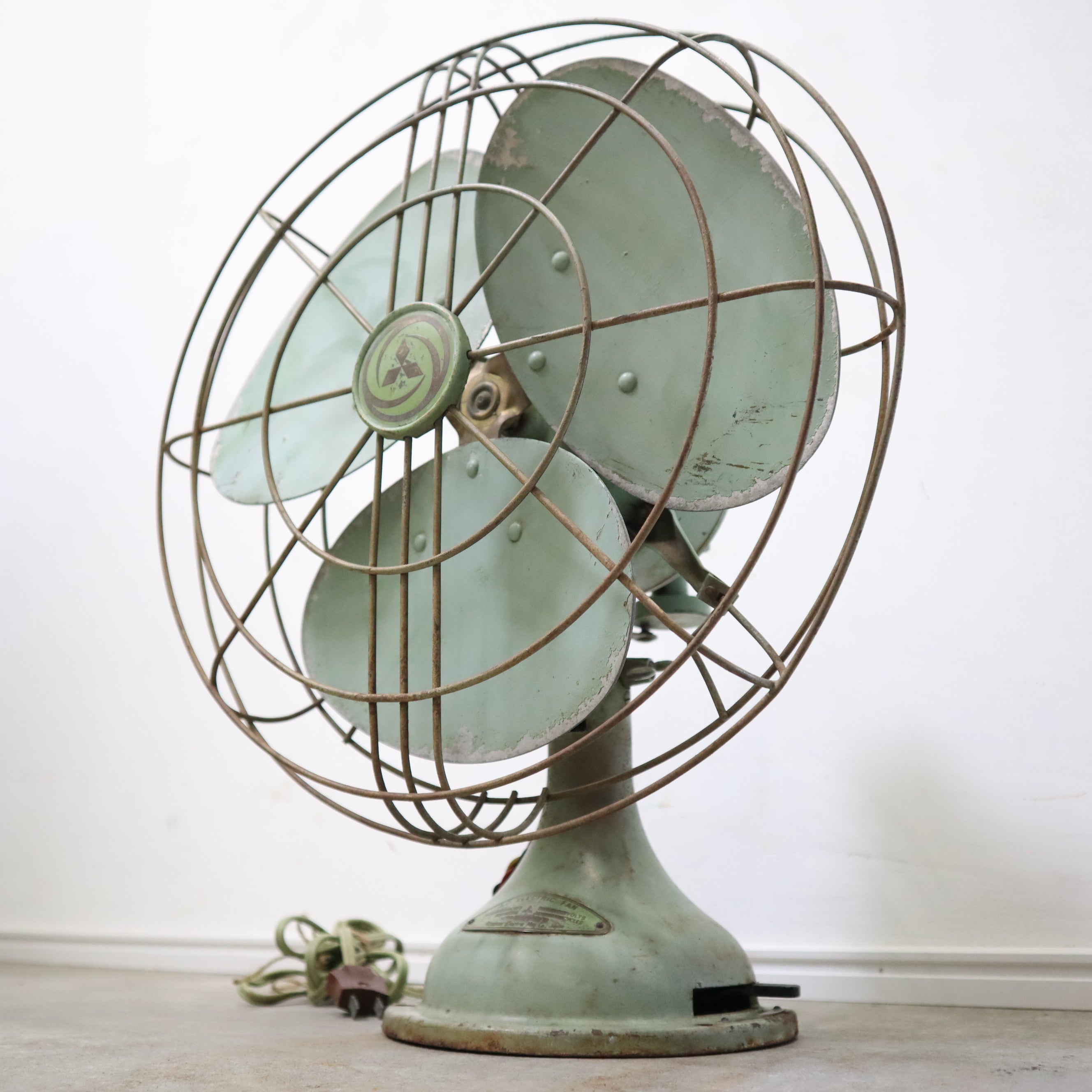 レトロな三菱扇風機 – バナルオンラインショップ（BANUL）の通販