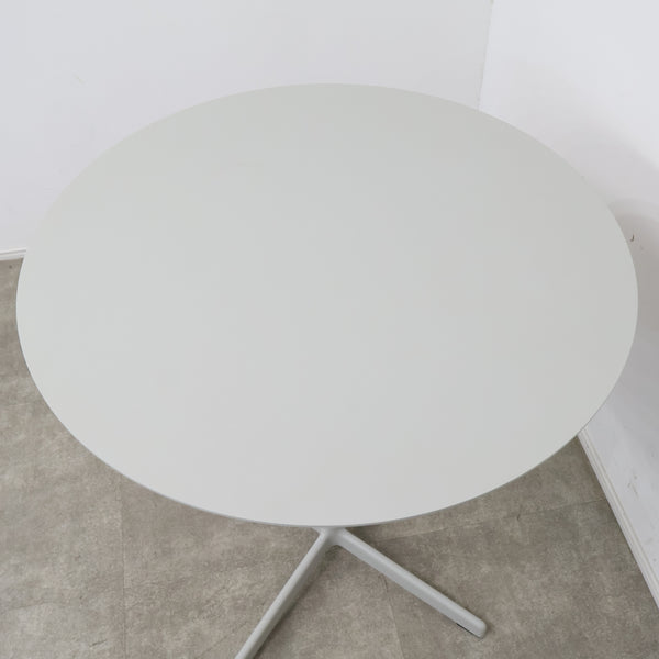 HAY（ヘイ）ラウンドテーブル・カフェテーブル