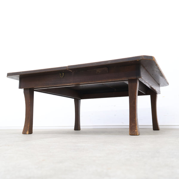 古い折りたたみ式のちゃぶ台