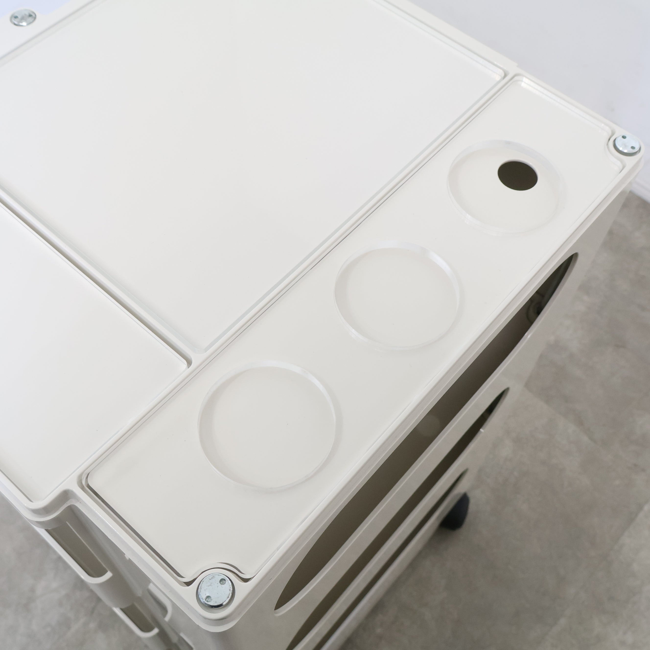 B-LINE「ボビーワゴン」3段5トレイ 専用アクセサリー付 – バナル