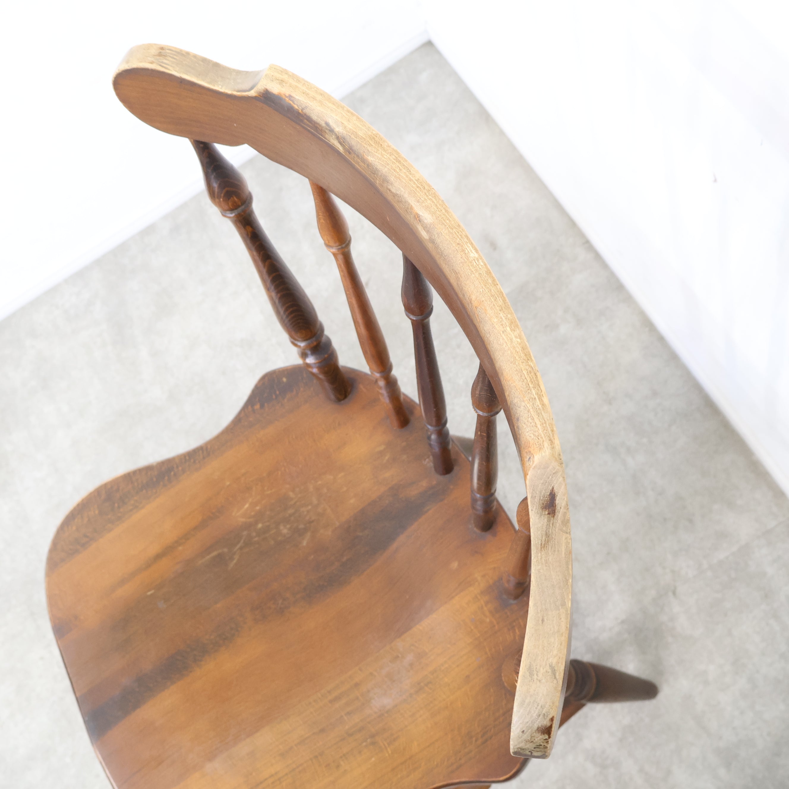 飛騨産業 キツツキマークのダイニングチェア No.1 – バナルオンライン