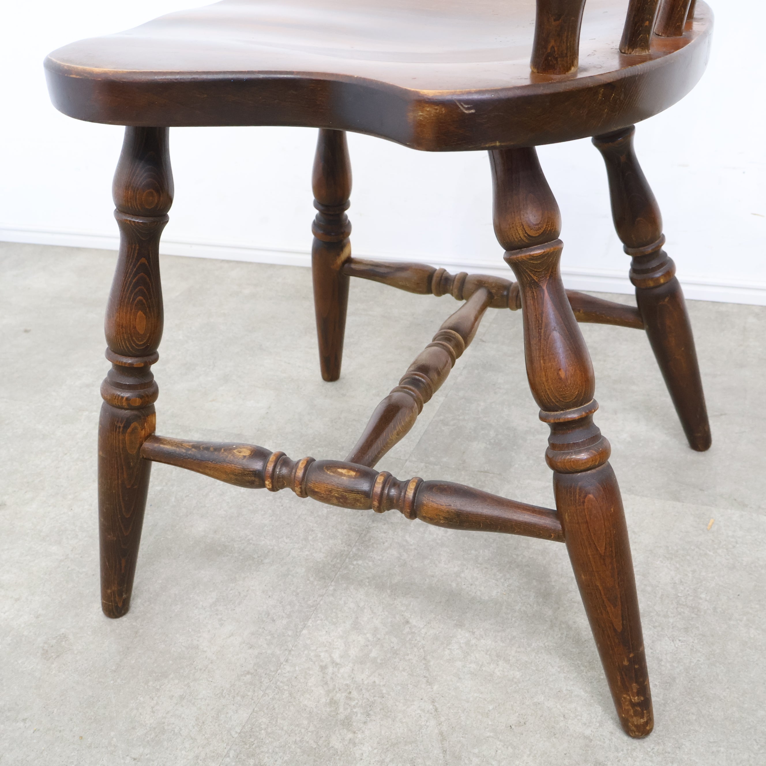 飛騨産業 キツツキマークのダイニングチェア No.2 – バナルオンライン