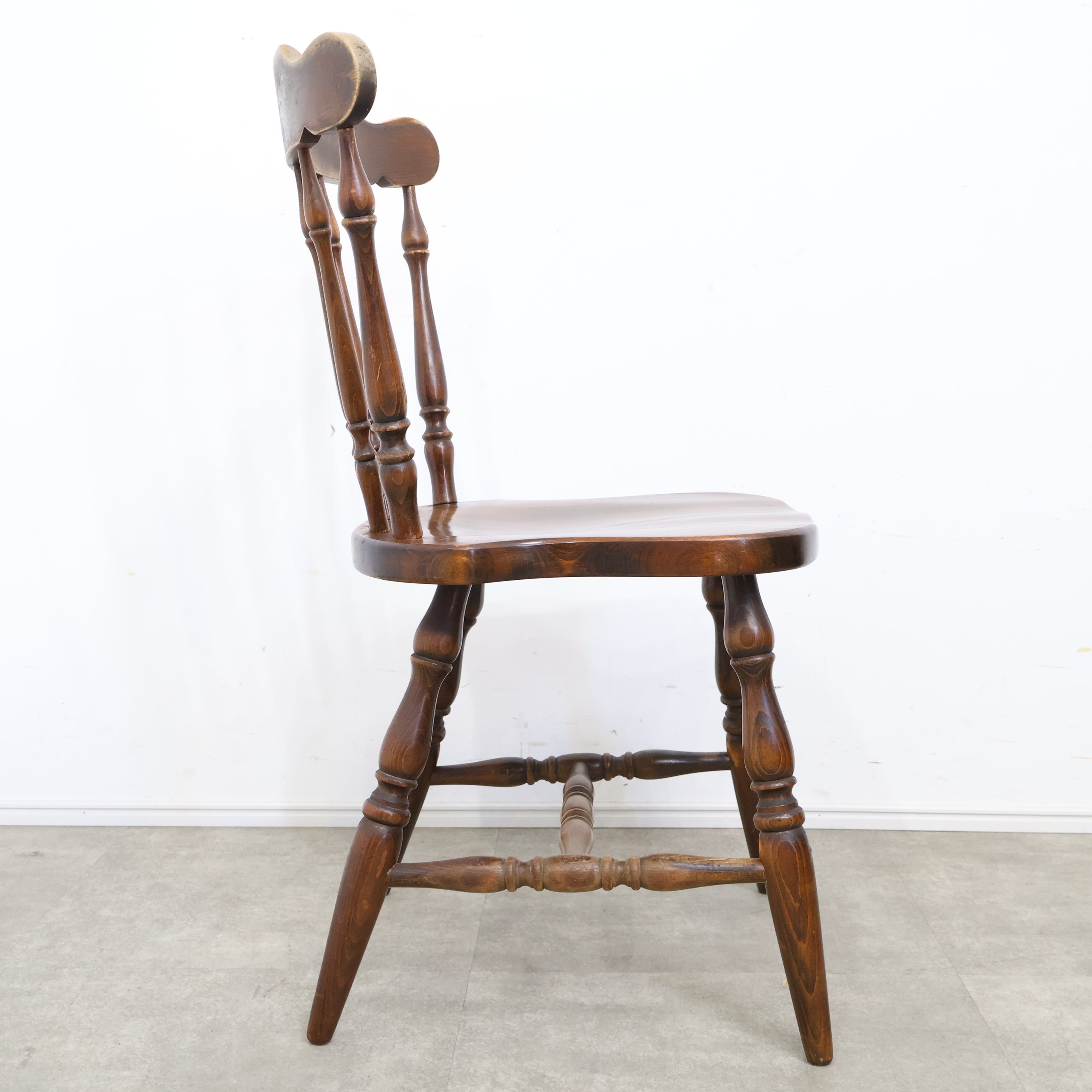 飛騨産業 キツツキマークのダイニングチェア No.2 – バナルオンライン