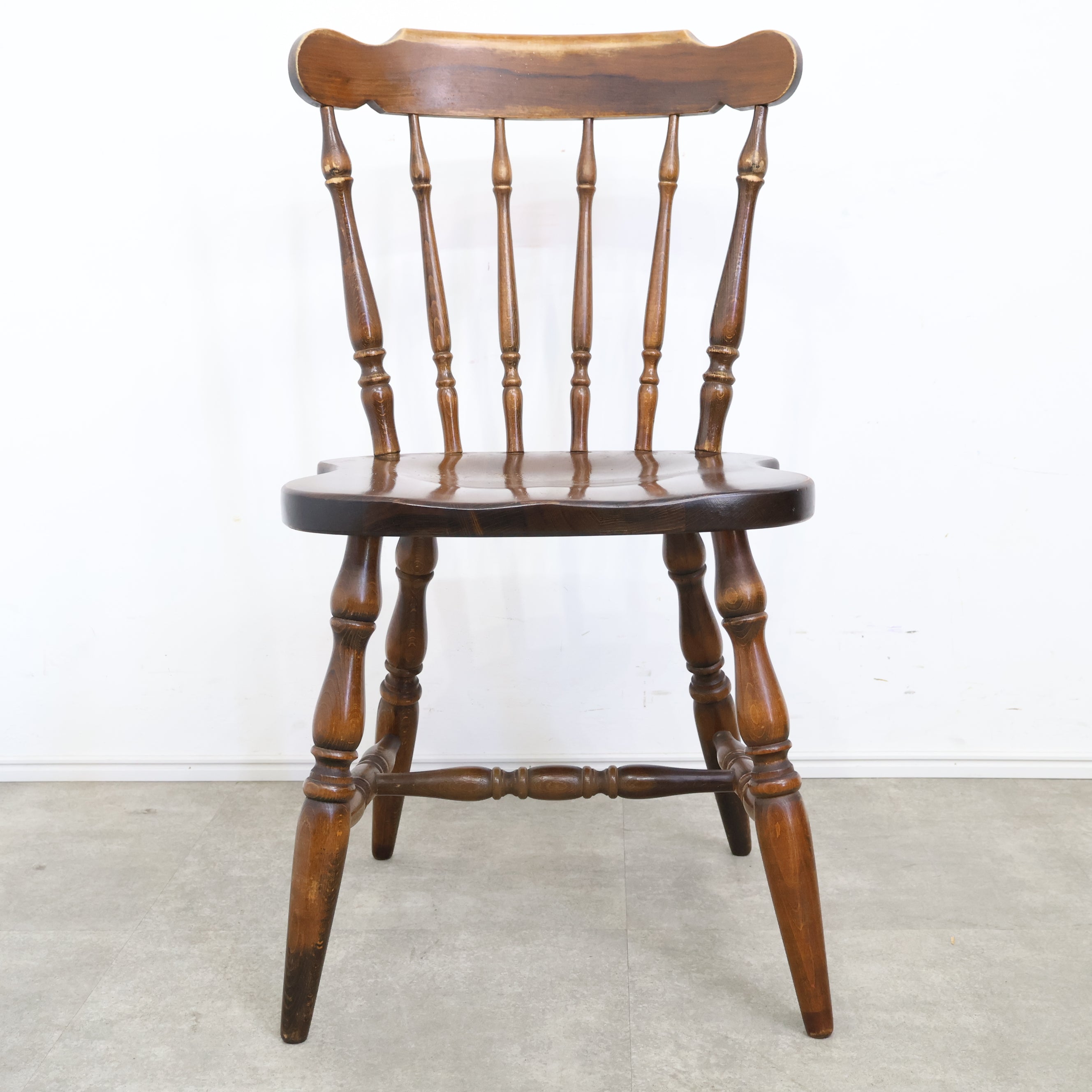 飛騨産業 キツツキマークのダイニングチェア No.3 – バナルオンライン