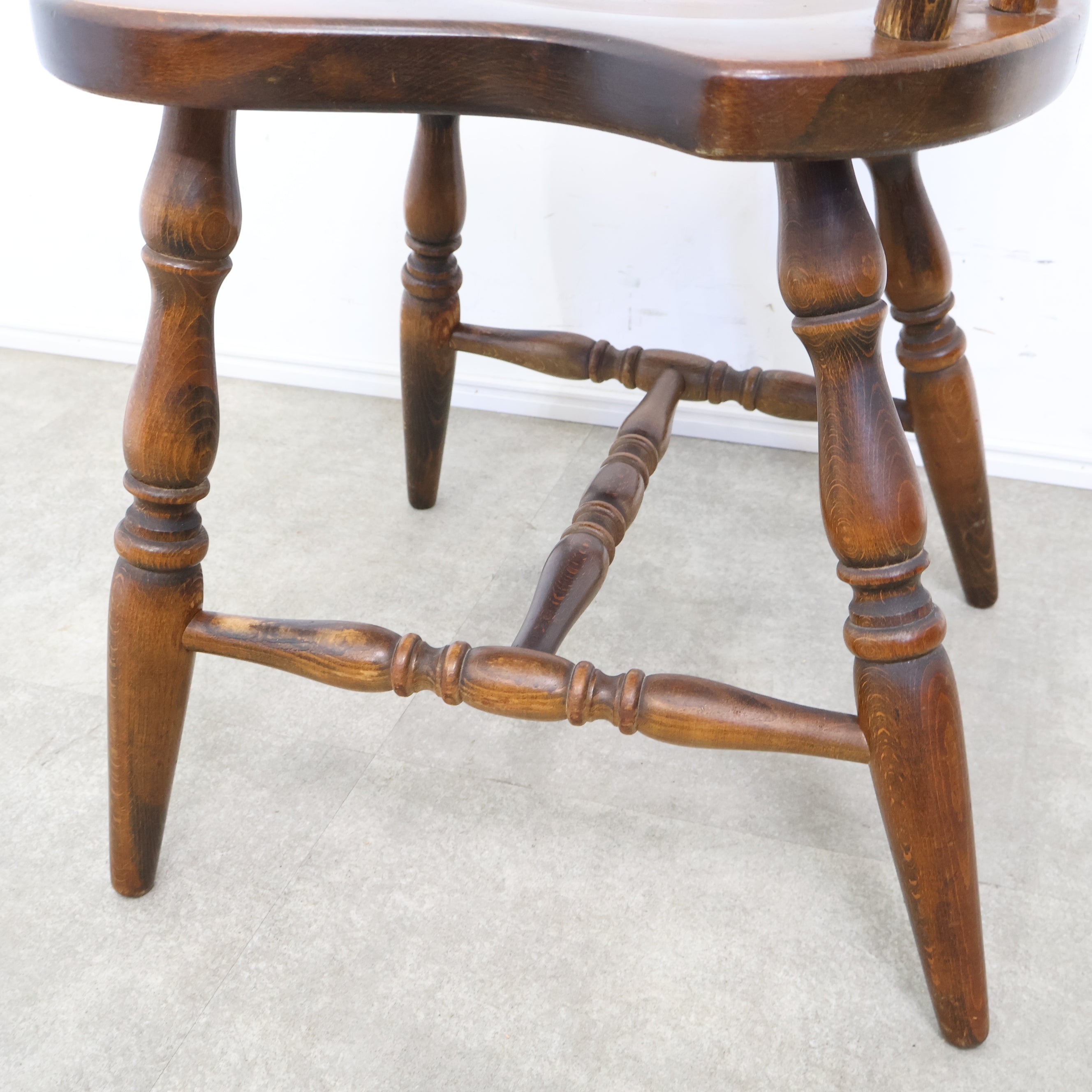 飛騨産業 キツツキマークのダイニングチェア No.3 – バナルオンライン