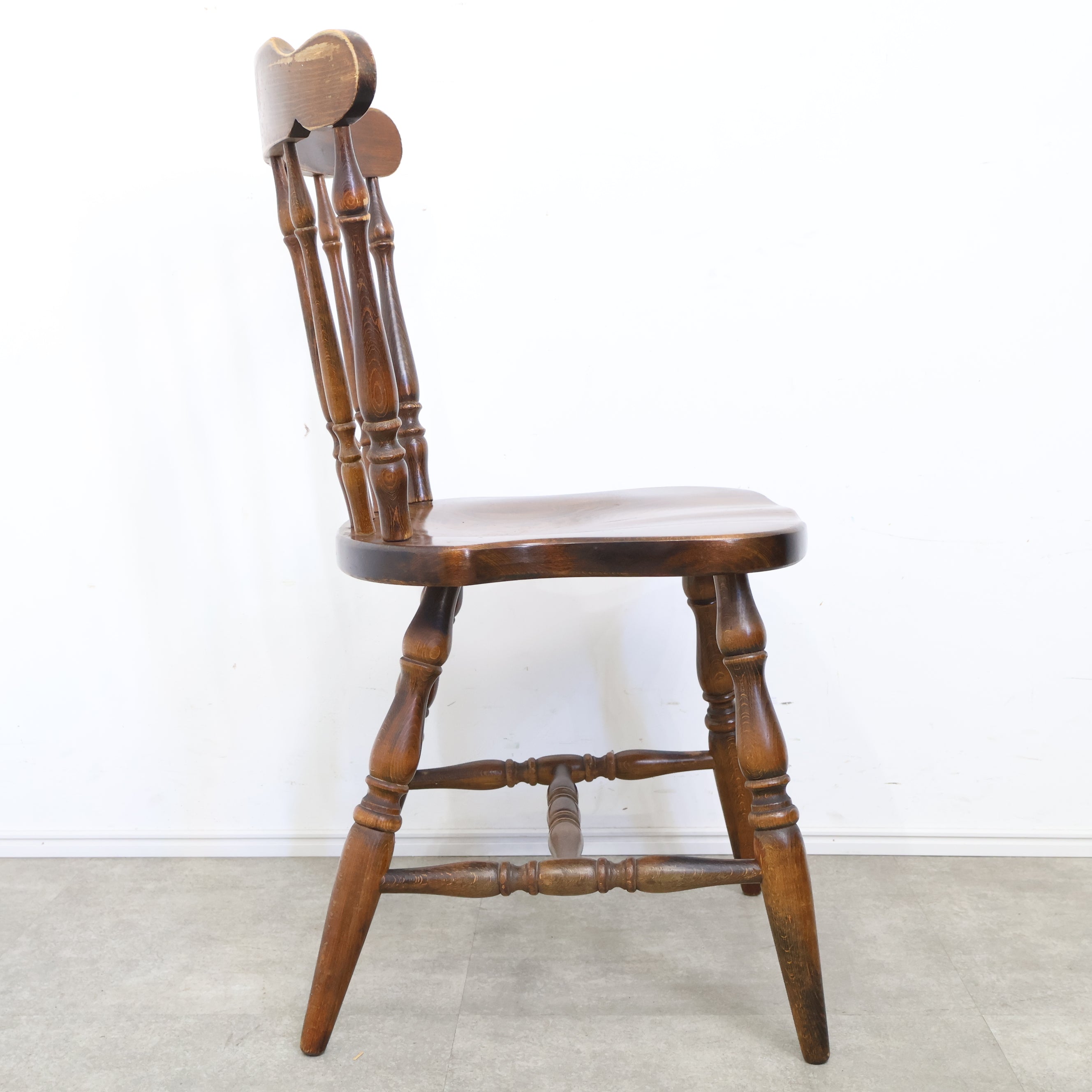 飛騨産業 キツツキマークのダイニングチェア No.3 – バナルオンライン