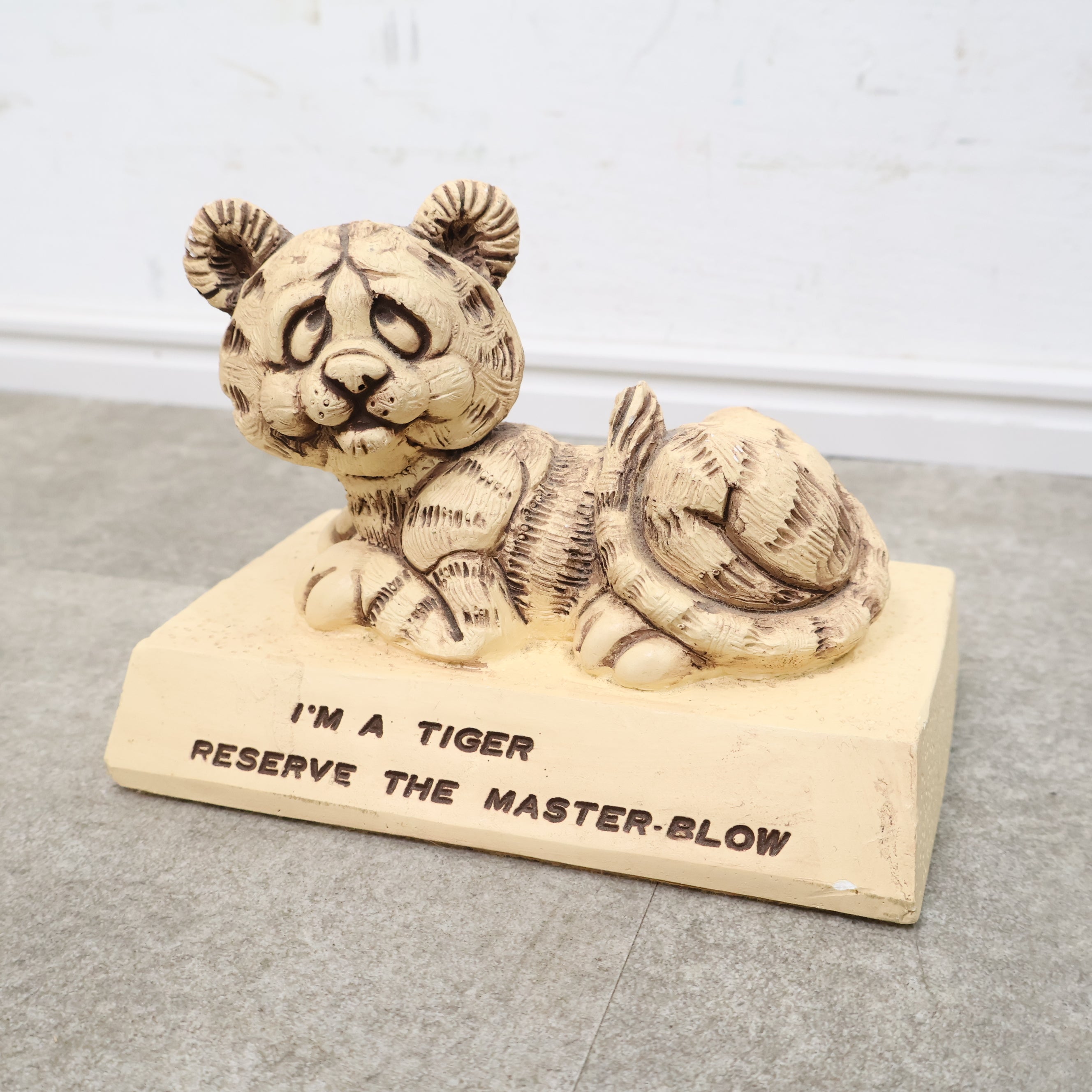 ヴィンテージのメッセージドール「タイガー」 – バナルオンライン