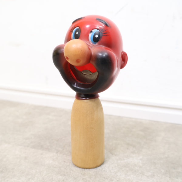 ユーモラスなキャラクターのボトルオープナー