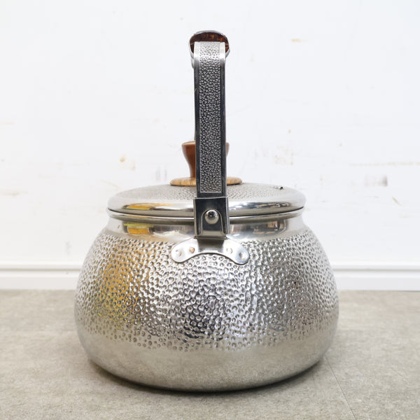 槌目模様のステンレス製ケトル