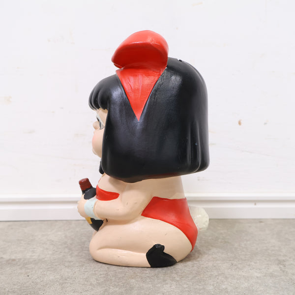 バニーガールの陶器製貯金箱