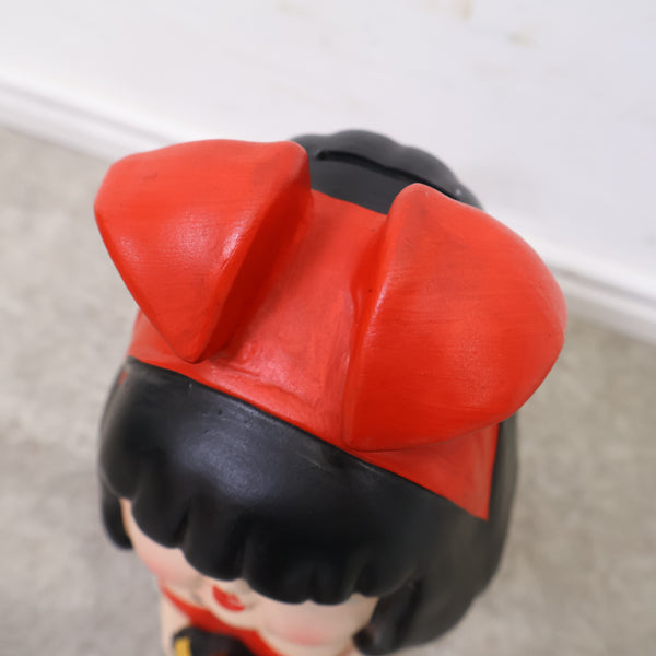 バニーガールの陶器製貯金箱