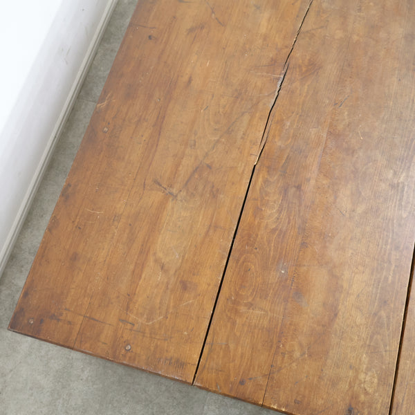 引出しいっぱい古い文机