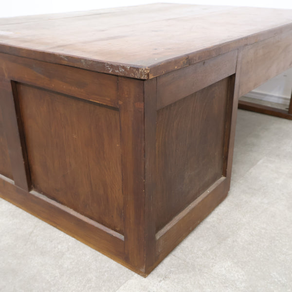 引出しいっぱい古い文机