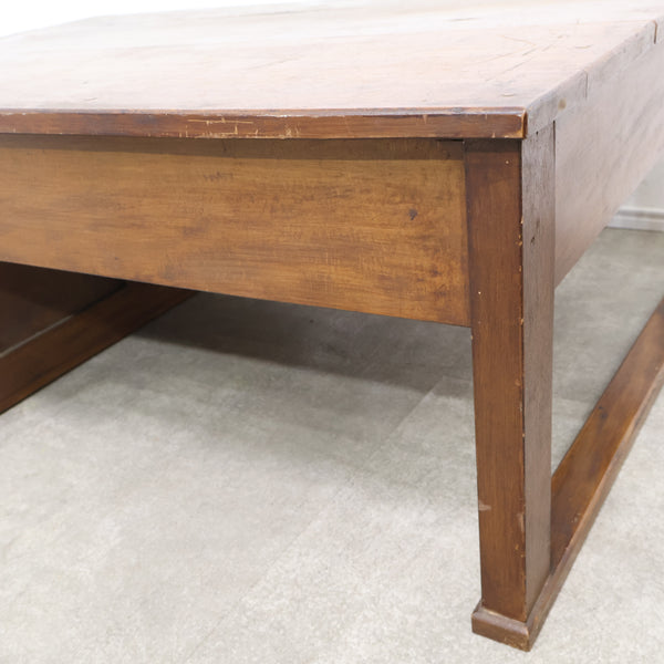 引出しいっぱい古い文机