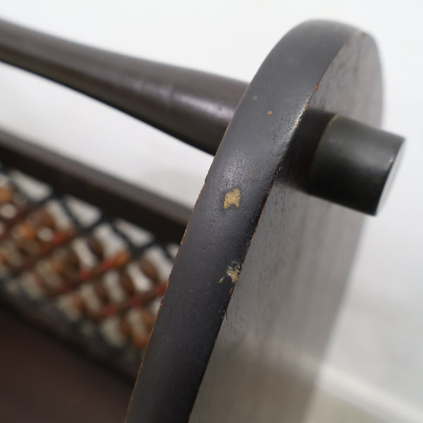 ビーズ装飾のマガジンラック