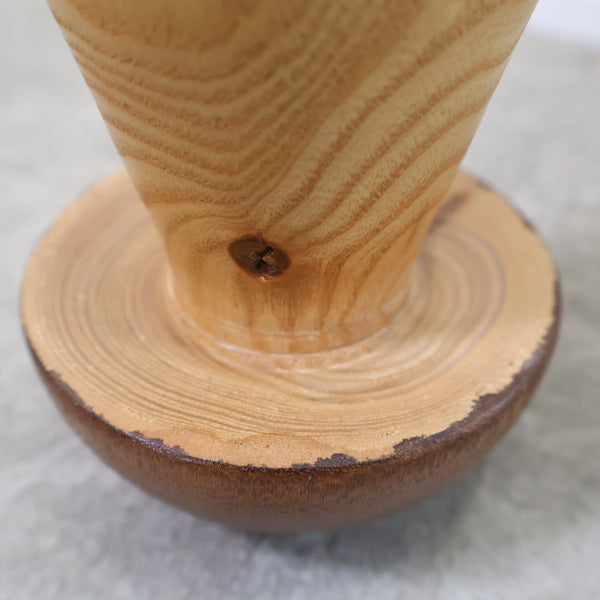 きのこモチーフの木製オブジェ