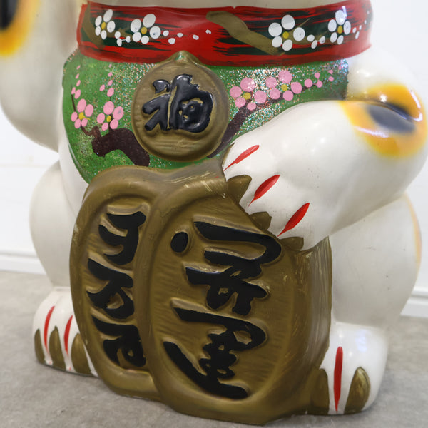 特大！高さ約41cmの招き猫の貯金箱