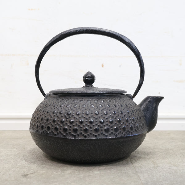 「南部鉄器」の鉄瓶 No.1