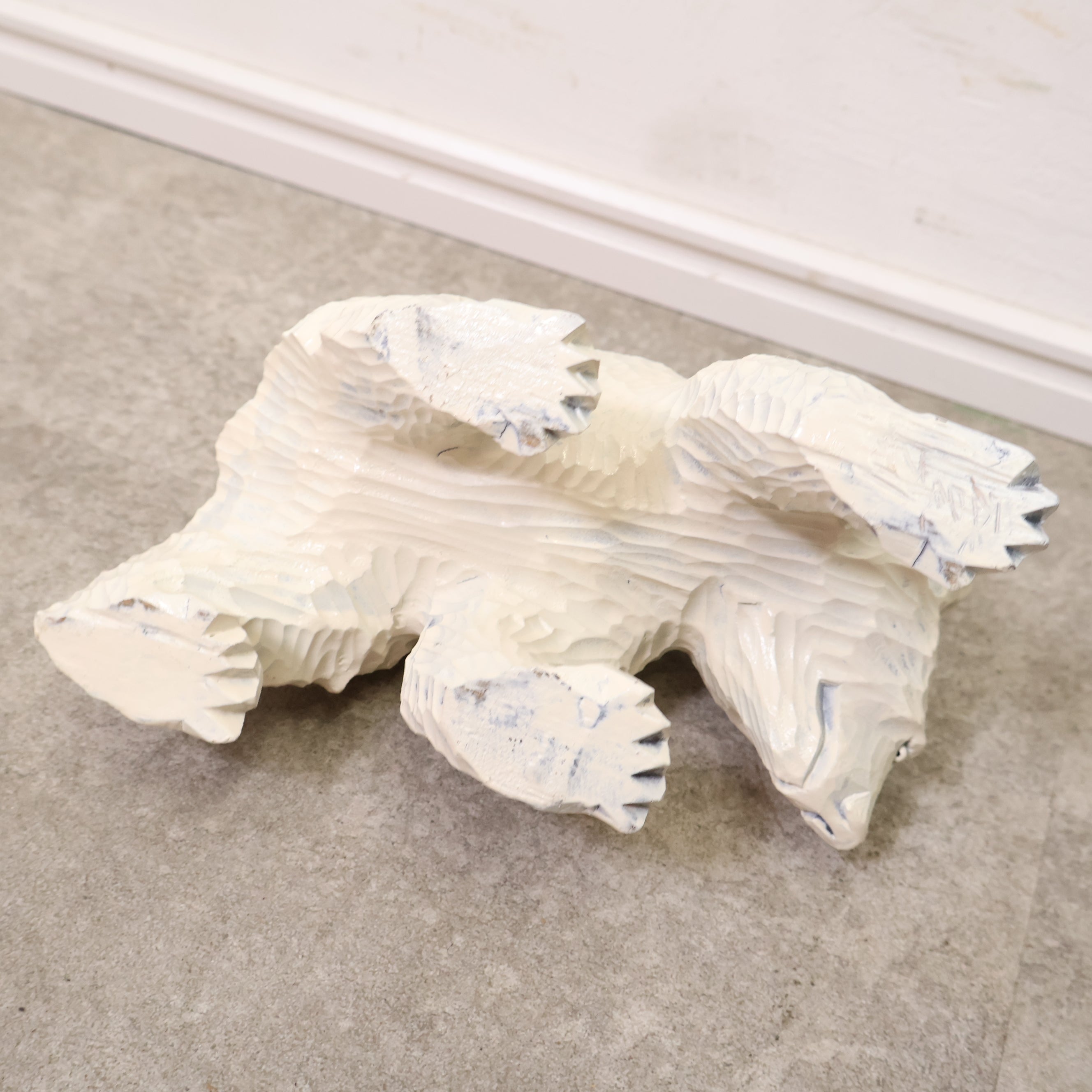 ペイントでリメイク！木彫りの熊（白） – バナルオンラインショップ