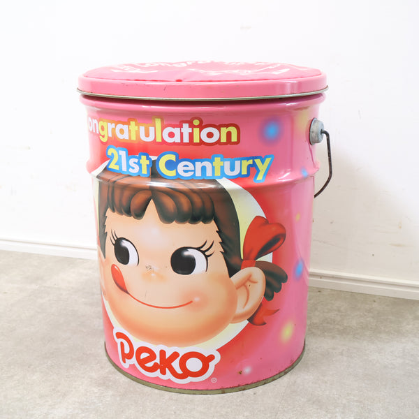 21世紀ぺこちゃんの缶スツール・小物入れ