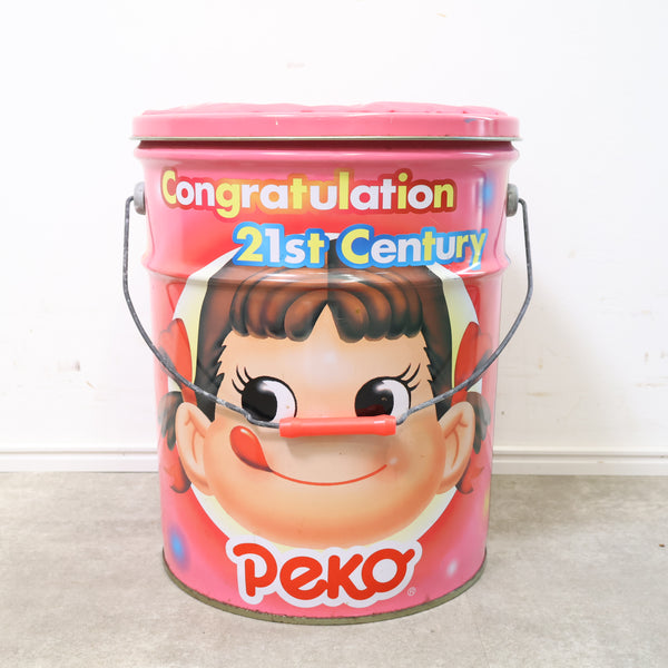 21世紀ぺこちゃんの缶スツール・小物入れ