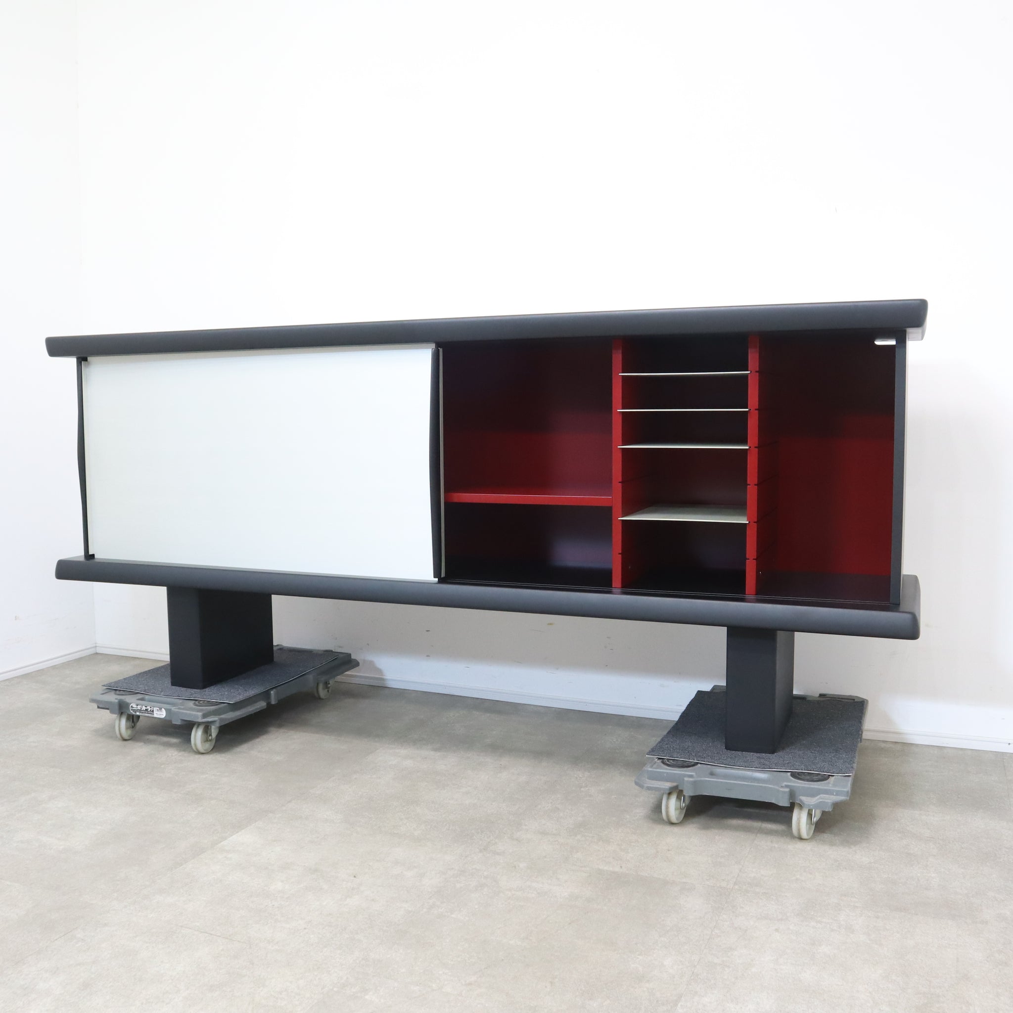 Cassina カッシーナ 513 RIFLESSO リフレッソ サイドボード