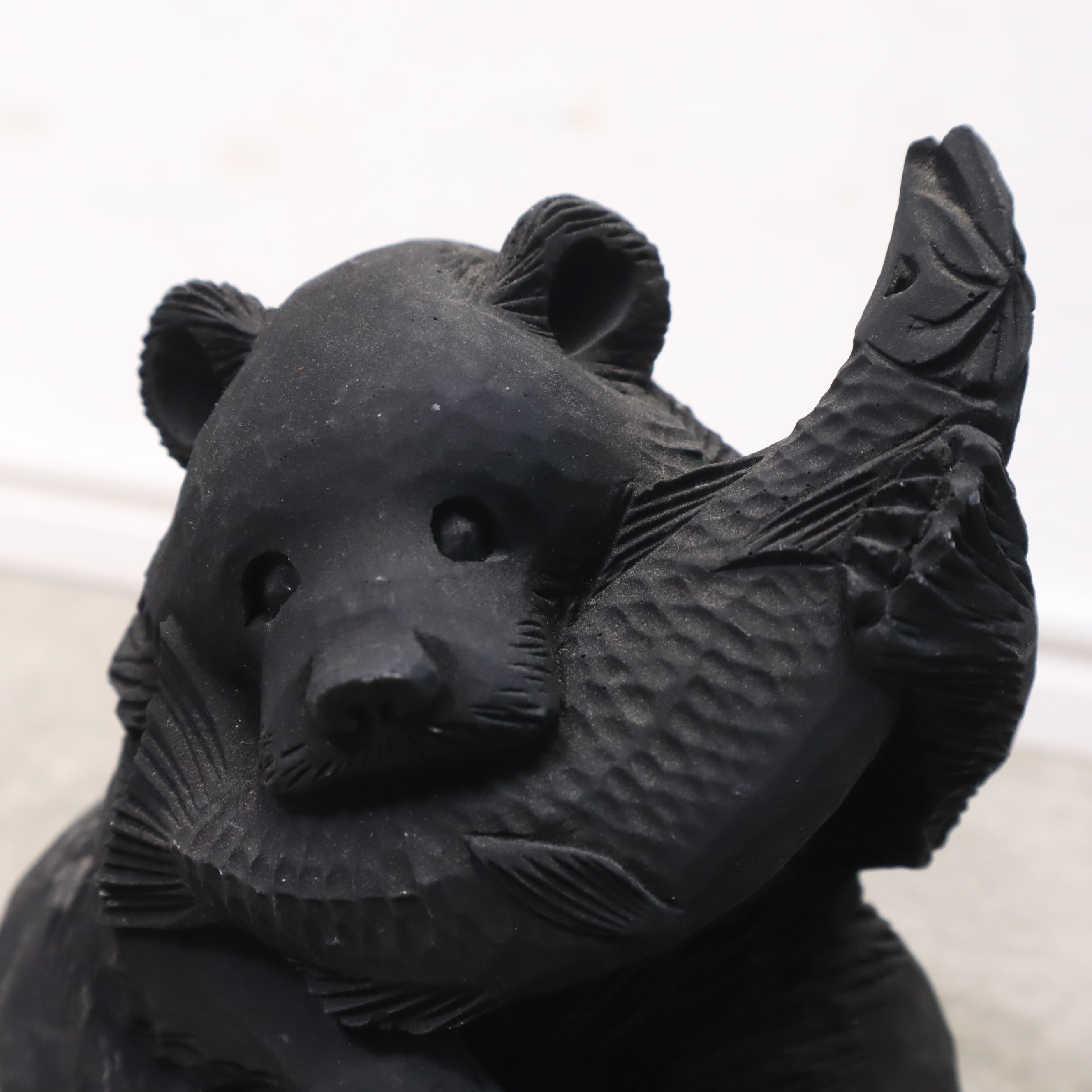 手乗りサイズの木彫りの熊 – バナルオンラインショップ（BANUL）の通販