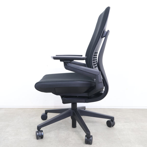 Steelcase Gesture オフィスチェア・ワークチェア