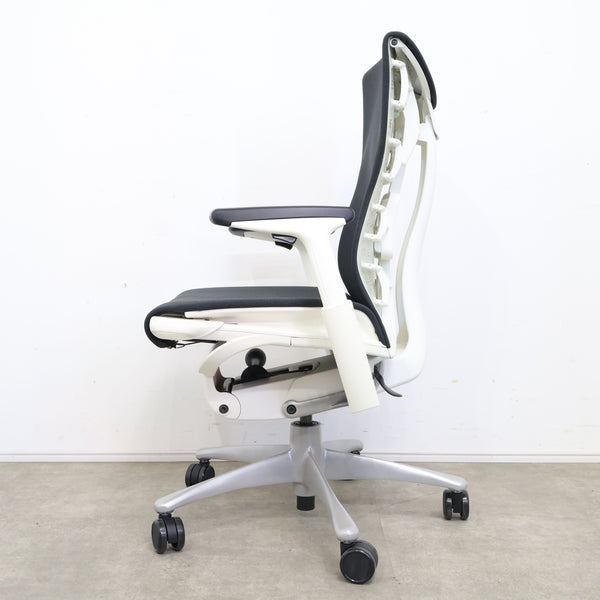 Herman Miller エンボディチェア Embody オフィスチェア（ホワイト）