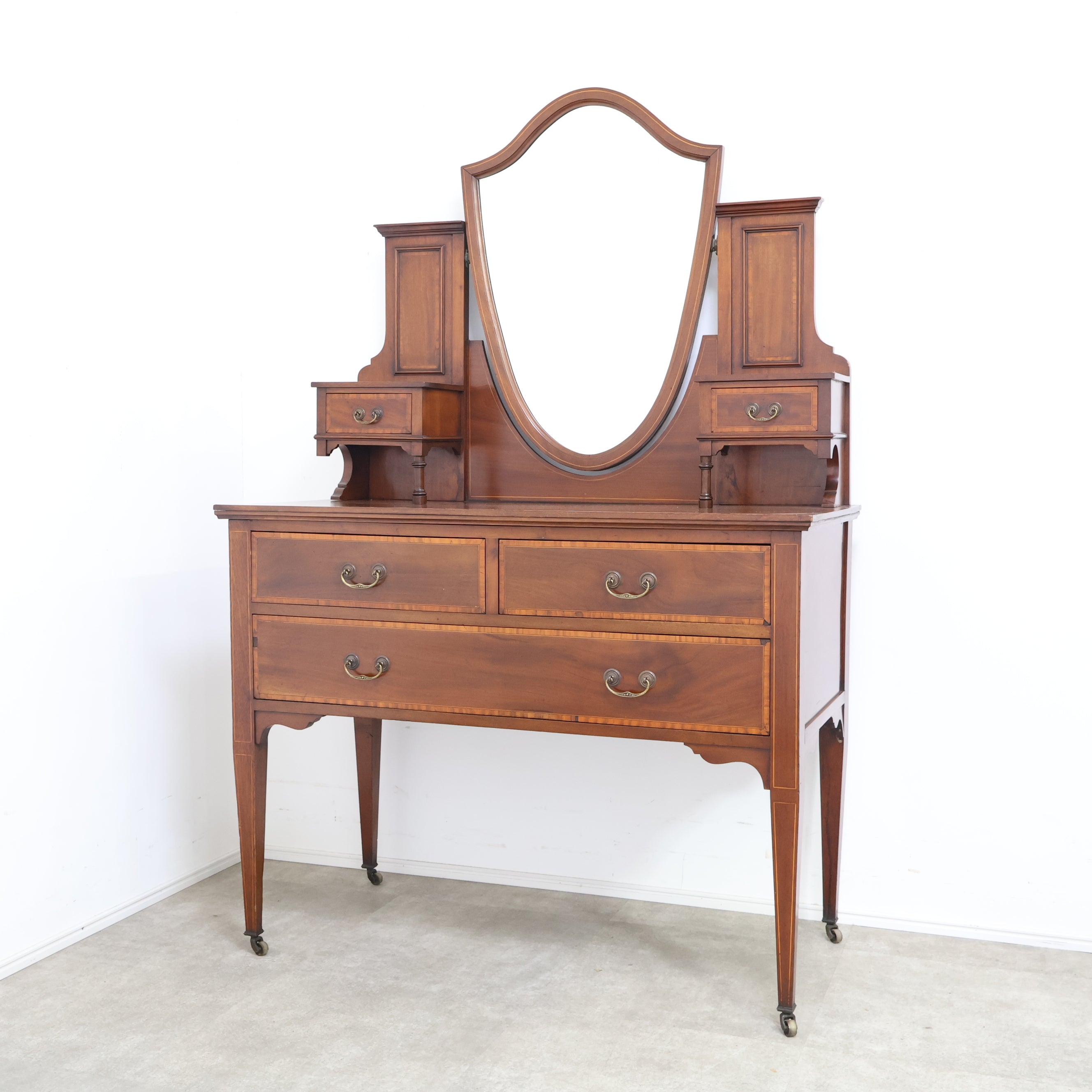 アンティーク 家具 ドレッシングチェスト 英国 ドレッサー ビンテージ 136A 英国アンティークのドレッサー・ドレッシングチェスト – バナル