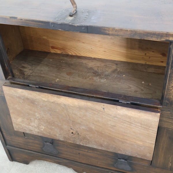 李朝のアンティーク箪笥