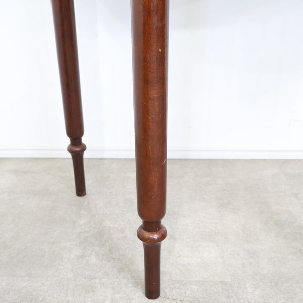 アンティーク調のコンソールデスク