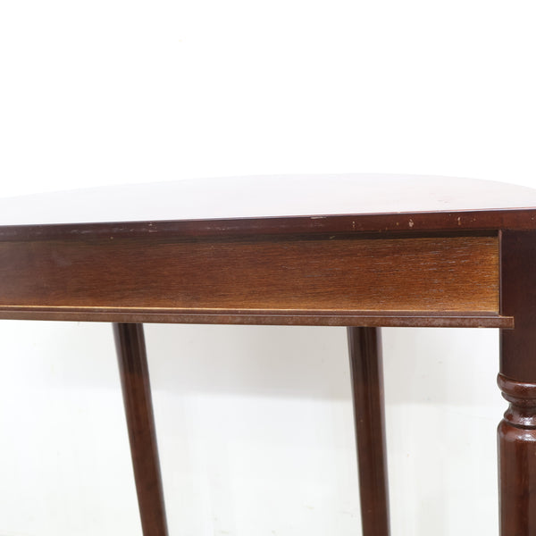 アンティーク調のコンソールデスク