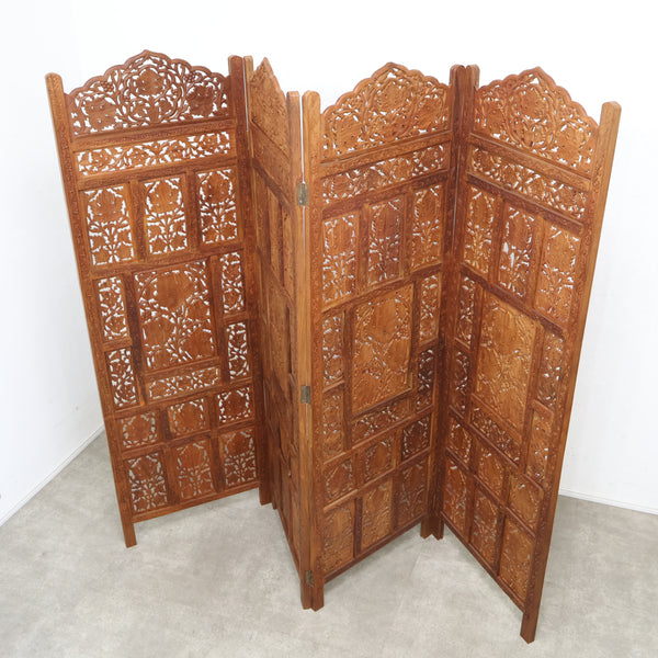 シーシャムウッド製の透かし彫りパーテーション