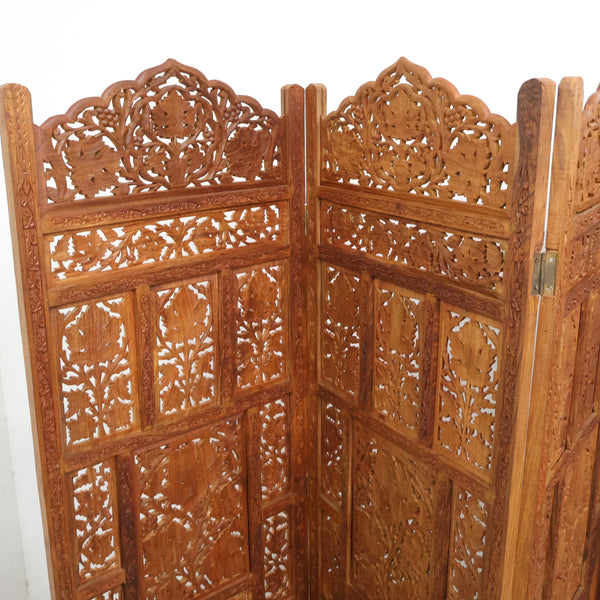 シーシャムウッド製の透かし彫りパーテーション