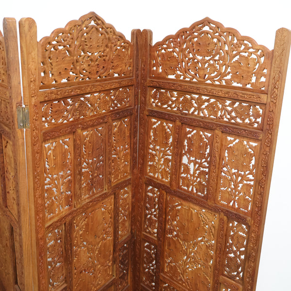 シーシャムウッド製の透かし彫りパーテーション