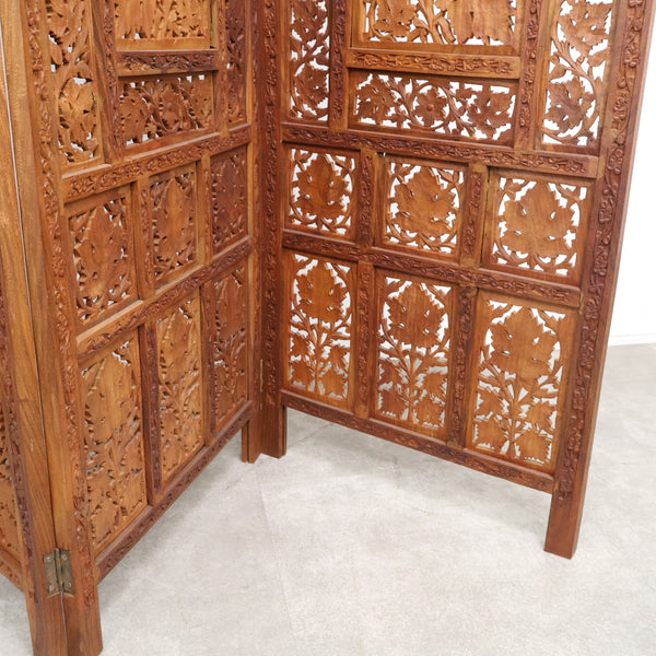 シーシャムウッド製の透かし彫りパーテーション