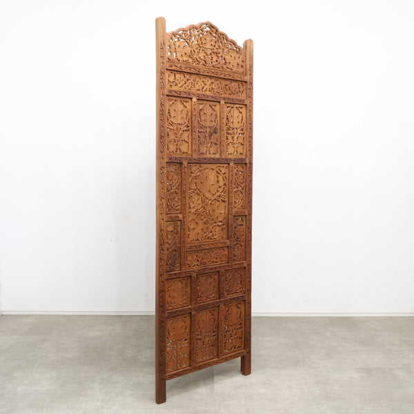 シーシャムウッド製の透かし彫りパーテーション